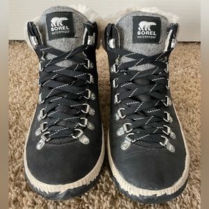 Sorel Out and About Boots. Size 9